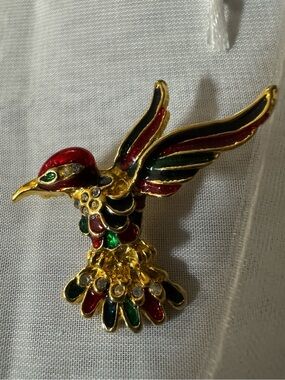 🐦‍🔥Gold-Tone Multicolor Enamel Bird lovers Pin - NWT comes to in/with mesh pouch